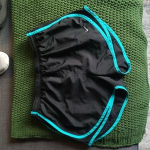 Women's Nike DRI fit running short